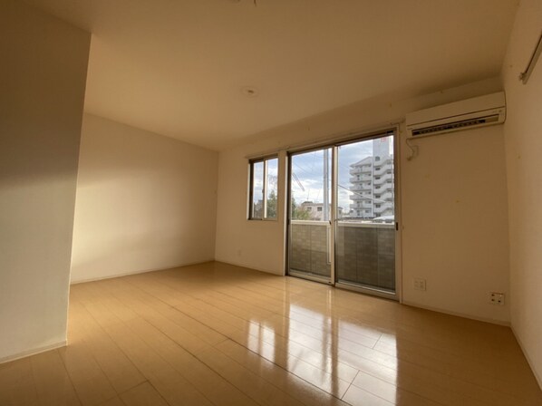 セジュール亀山 A棟の物件内観写真